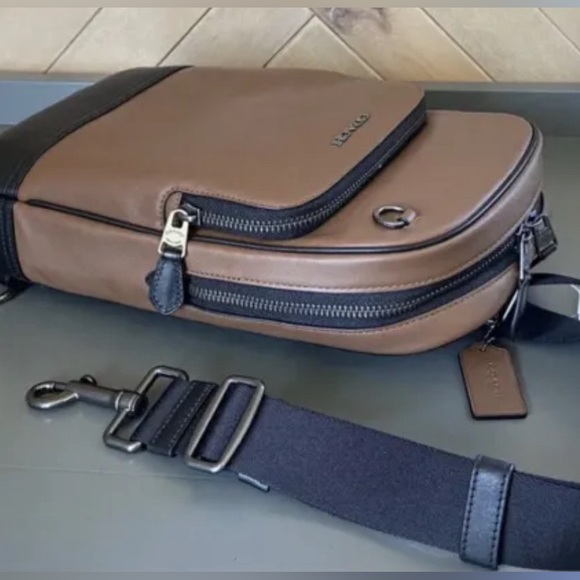 NWT COACH Graham Pack Sling Backpack Smooth Calf Leather Gunmetal/Saddle - Picture 4 of 6